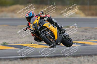 media/Jan-15-2023-SoCal Trackdays (Sun) [[c1237a034a]]/Turn 3 (1115am)/